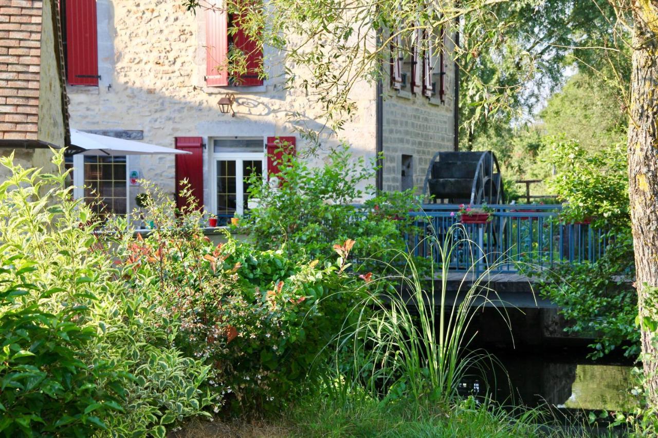 Hotel Moulin De Petoulle Charenton-du-Cher Exterior foto